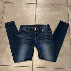 WHBM Skinny Leg Jeans 0R